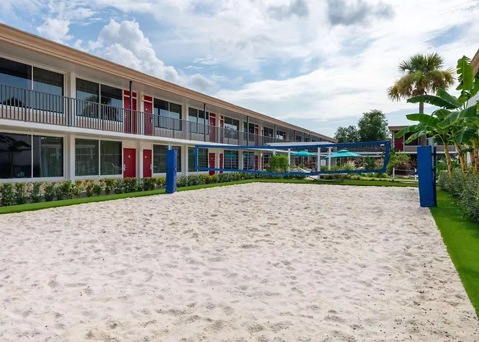 Ramada By Wyndham Kissimmee Gateway - Free Theme Park Shuttle Hotel Four Corners