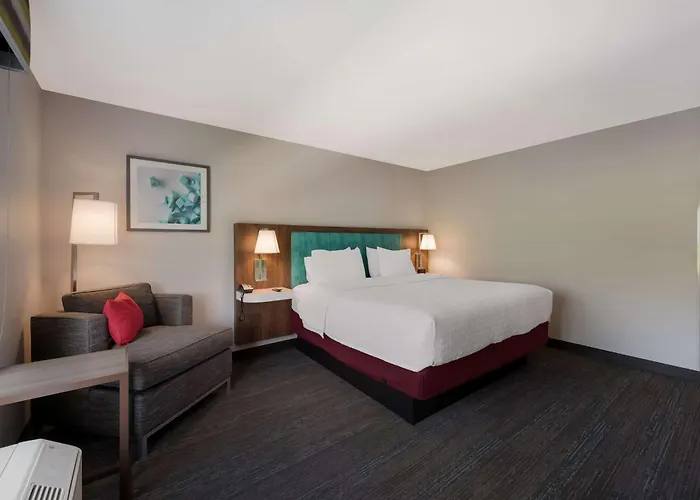 Hampton Inn By Hilton Detroit Southfield