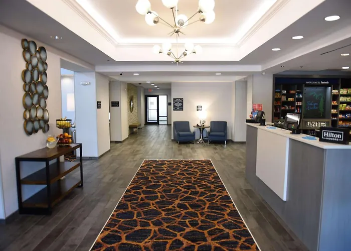 Hampton Inn & Suites Lenoir, Nc