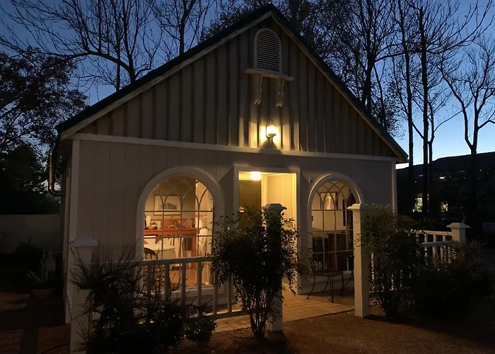 The Cottage At 241 North St. George