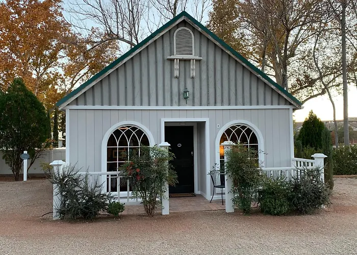 The Cottage At 241 North St. George