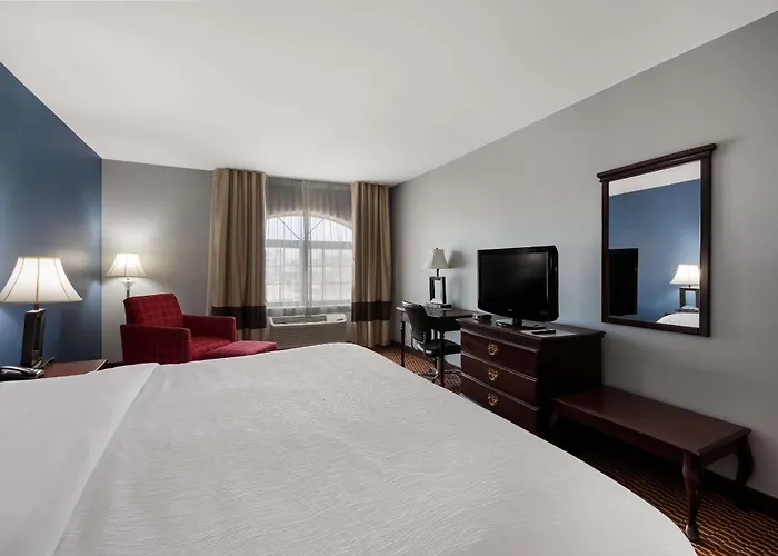 Quality Inn & Suites Oklahoma City North Edmond