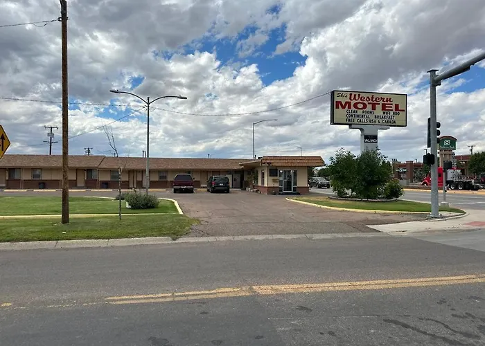 Ski'S Western Motel