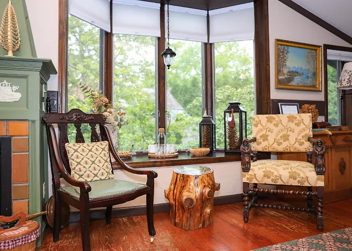 Stone Chalet Bed & Breakfast Inn