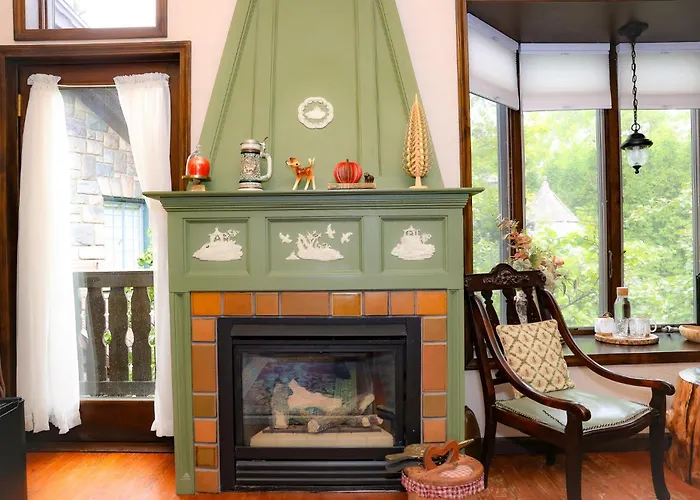 Stone Chalet Bed & Breakfast Inn