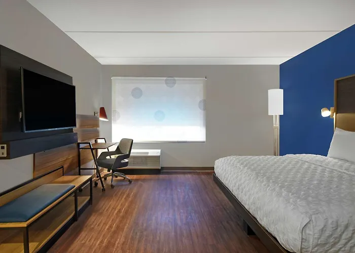 Tru By Hilton Burlington Hotel