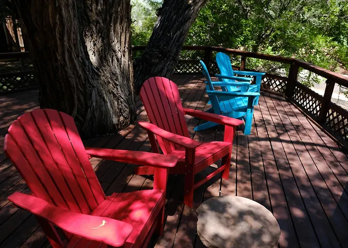 Creekside Cowa-Bungalow!