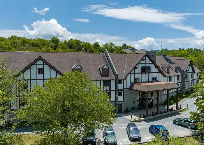 4 Seasons At Beech Mountain Hotel