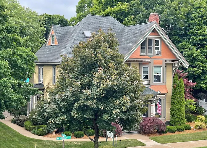 The Ludington House Bed & Breakfast
