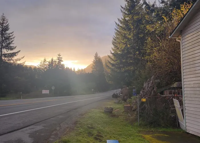 Hiouchi Motel Crescent City