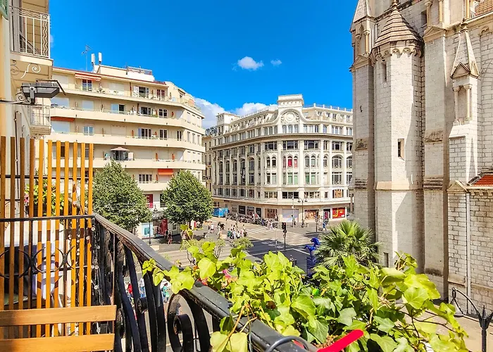 Hotel Du Centre, Un Hotel Ammi