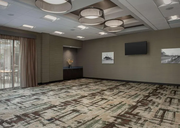 Homewood Suites By Hilton Louisville Airport