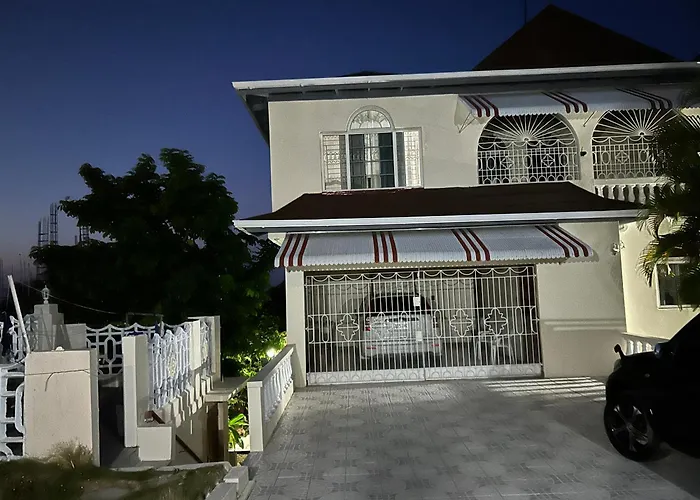 Goldenview Guesthouse Ocho Rios