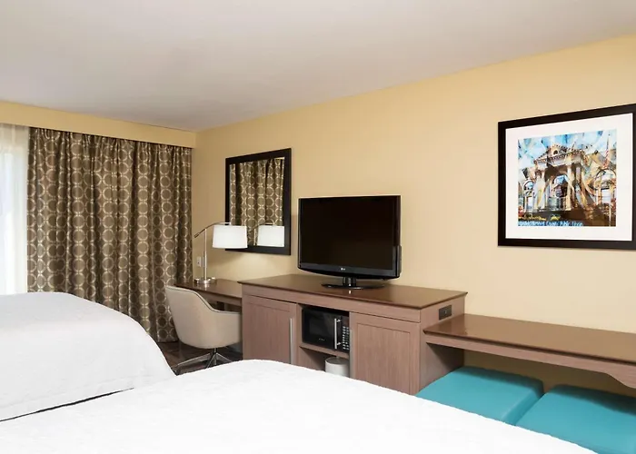 Hampton Inn & Suites Fremont