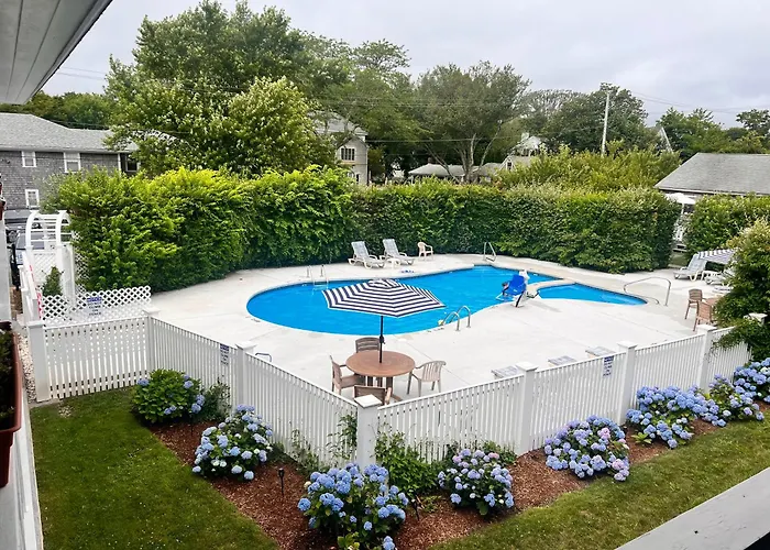 Edgartown Commons Aparthotel