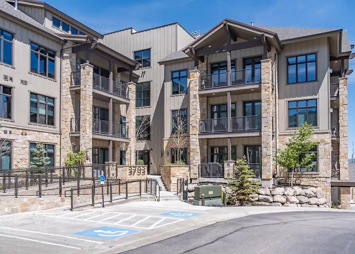 Blackstone Luxury 2Br, Walk To Skiing At Cabriolet, Mountain View, Shared Pool And Hot Tub, Gym Park City