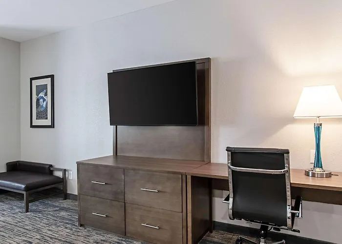 Comfort Suites Grove City - Columbus South