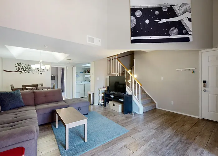 Modern Scottsdale South Apartment