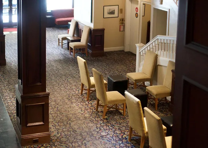 Washington Inn Oakland