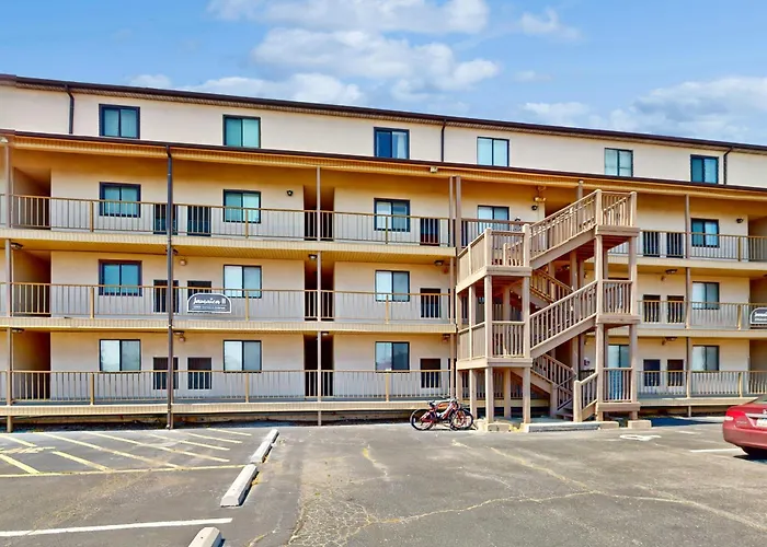Jamaica Place 107