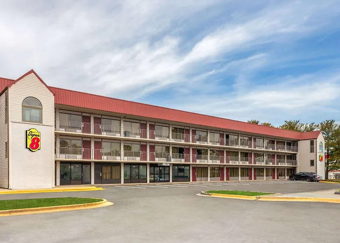 Super 8 By Wyndham Baltimore Northwest
