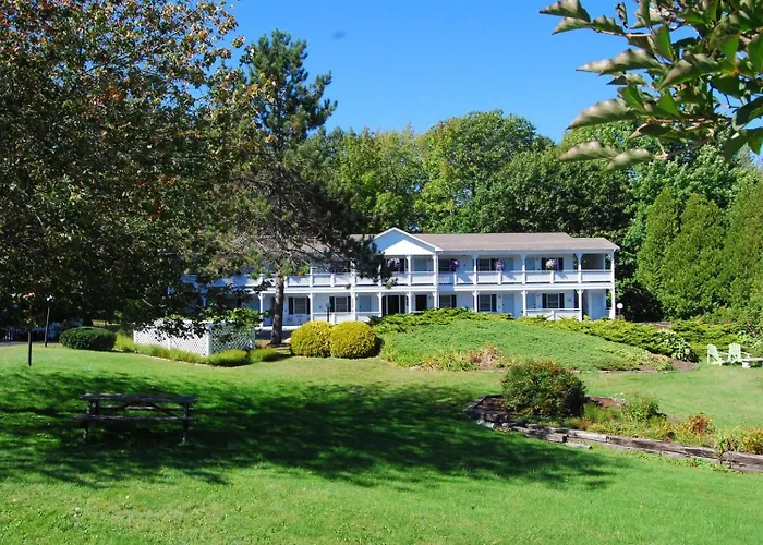 Cedar Crest Inn Camden