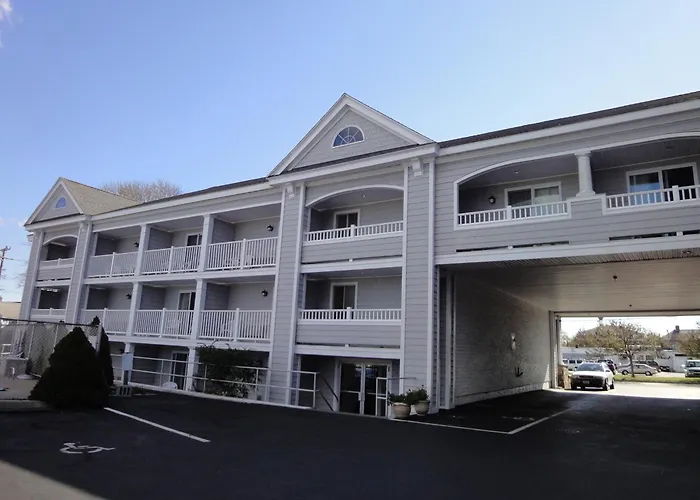 Hyannis Travel Inn