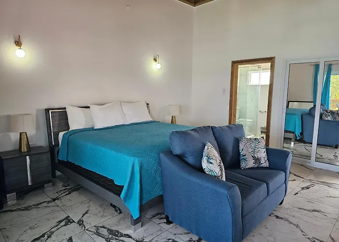 Roots Cafe Negril Rooms