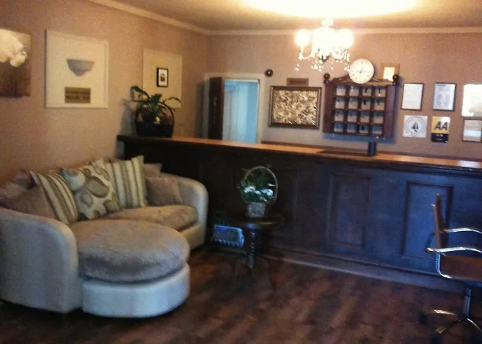 Balmoral Lodge Hotel Southport