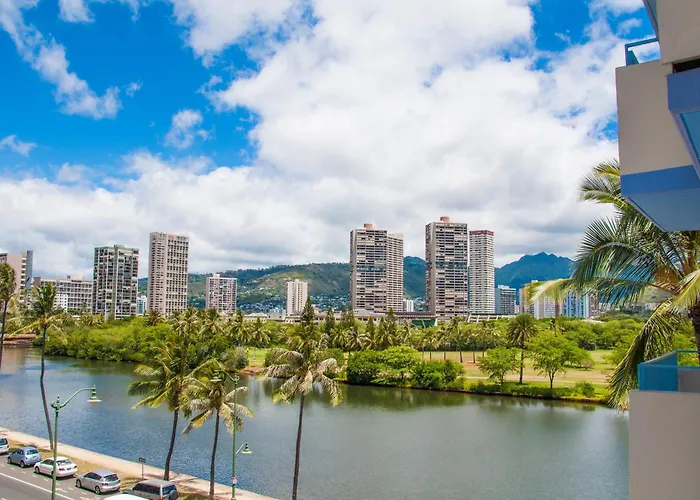 Holiday Surf Hotel Honolulu