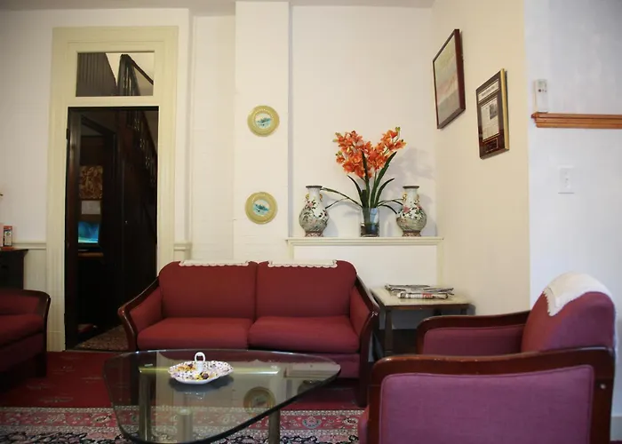 A Friendly Inn At Harvard Cambridge