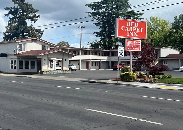 Red Carpet Inn Medford