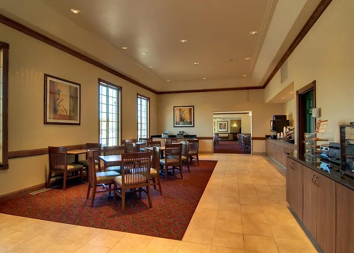 Country Inn & Suites By Radisson, Chanhassen, Mn