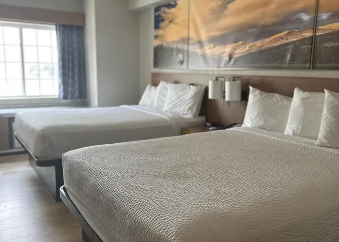 Days Inn & Suites By Wyndham Greeley