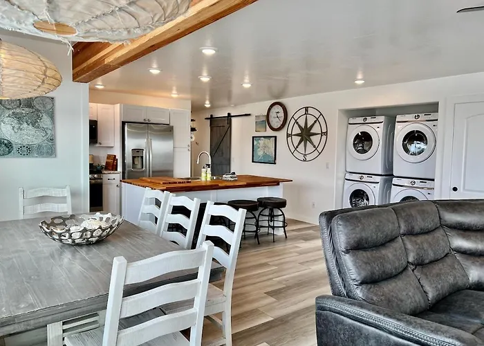 Seafarer Suites Homer