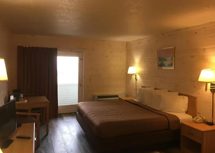 Great Mackinaw Beachfront Hotel Mackinaw City
