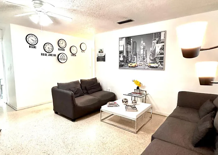 Miami House Hotel