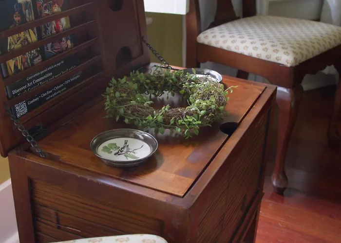 Granbury Gardens Bed And Breakfast