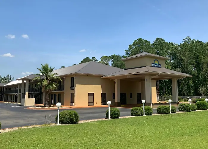 Days Inn By Wyndham Lake City I-10
