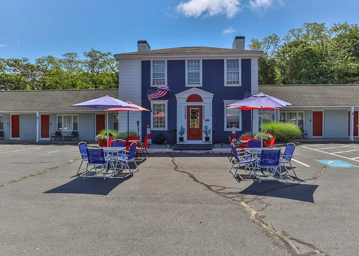 Olde Tavern Motel And Inn - Cape Cod