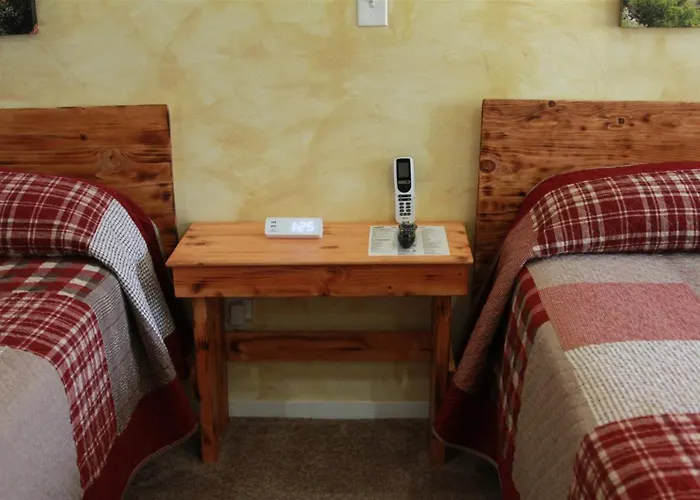 Hurricane Hideaway Lodging