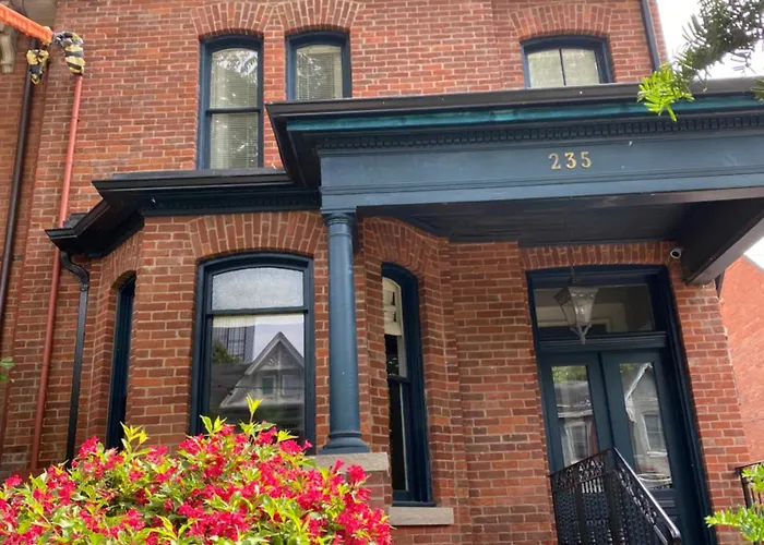 Downtown Luxury Victorian Retreat