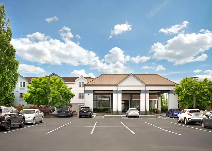 Best Western Hartford Hotel And Suites