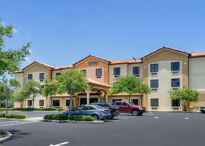 Comfort Inn & Suites Northeast - Gateway St. Petersburg