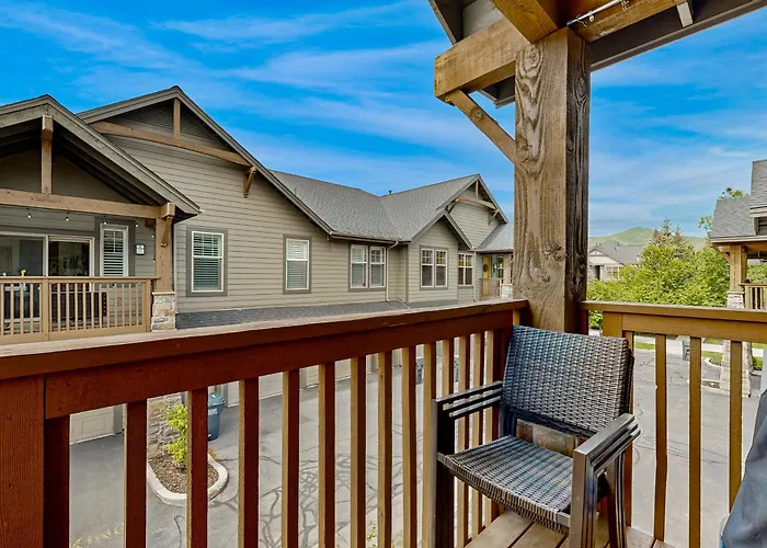 North Fox Hollow Haven Unit F