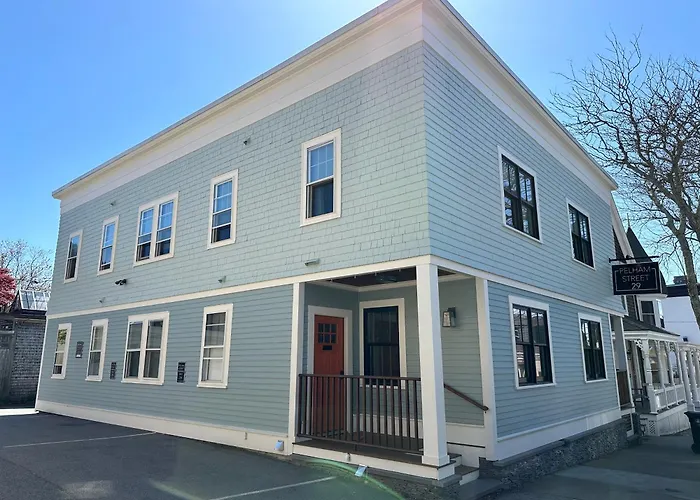 Entire Modern 7 Unit 7 Bath Boutique Inn Newport