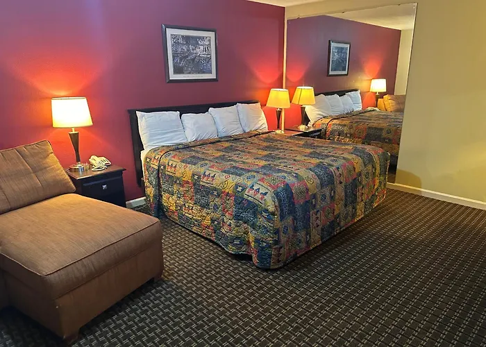 Royal Inn - Anniston