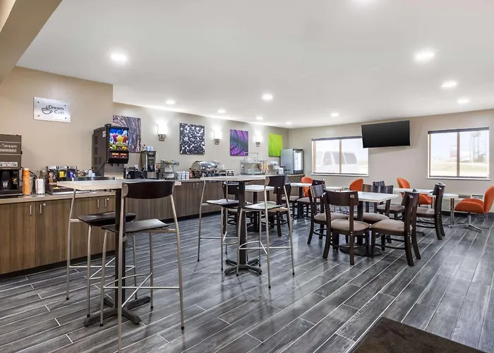 Sleep Inn & Suites Salina I-135
