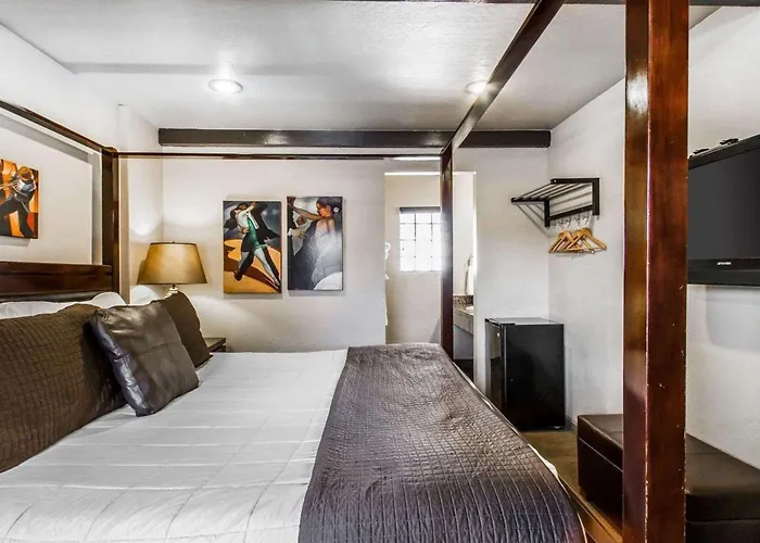 Rodeway Inn & Suites Williams Downtowner-Rte 66