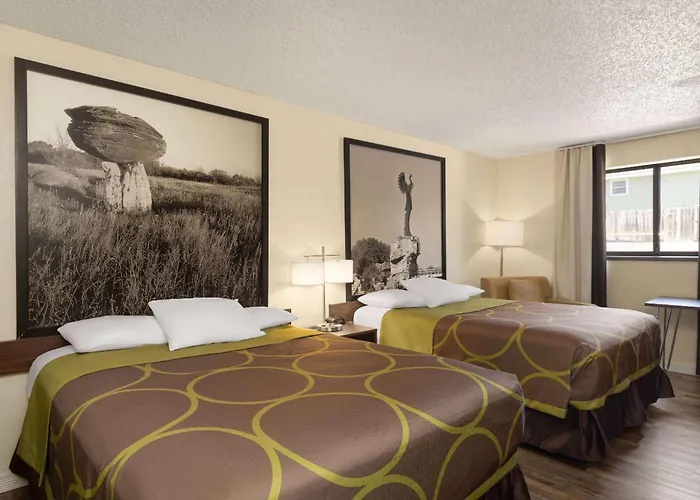 Super 8 By Wyndham Dodge City